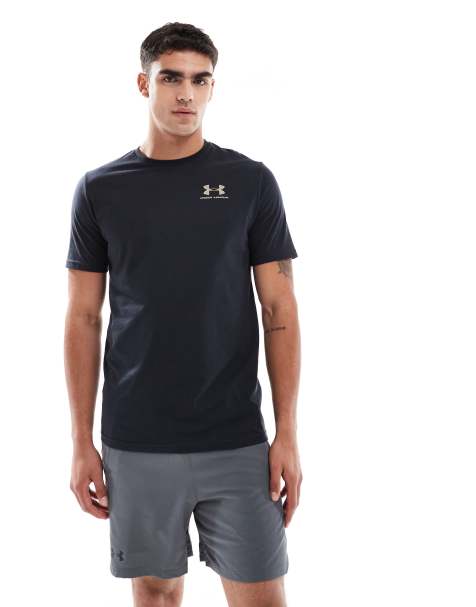 Under Armour - Sportstyle - Sort T-shirt med logo på venstre side af brystet - view 1