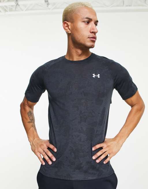 Under Armour Streaker 2.0 t-shirt in black camo