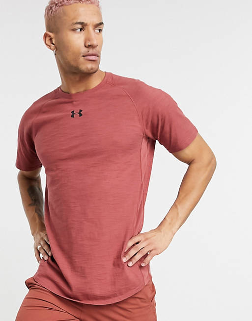  Under Armour t-shirt in red 