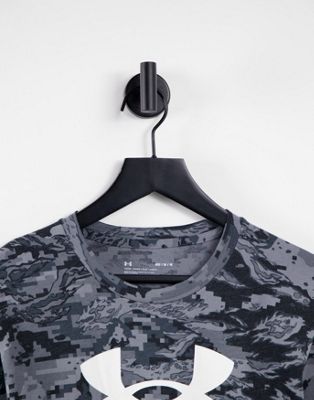 T-shirts et débardeurs Under Armour - T-shirt manches longues à motif camouflage - Noir