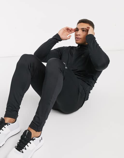 Under Armour Tech 2.0 1/2 zip top in black