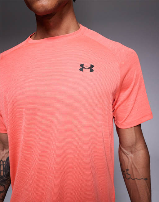 Under Armour – Tech – Czerwony fakturowany T-shirt z krótkimi rękawami, 5 z 5