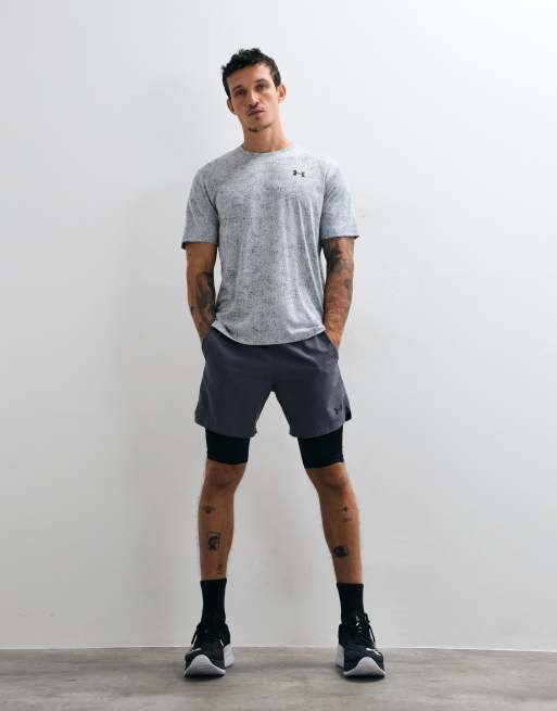 Under Armour Tech Pixelate T-Shirt mit kurzen Ärmeln in Grau, 3 von 5