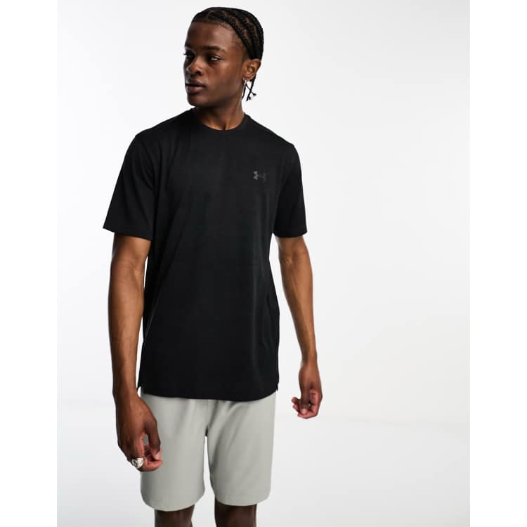 Under armour store black t shirt