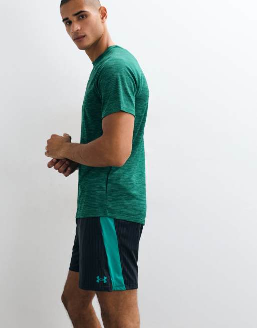 Under Armour Tech Vent 7in Jacquard Shorts in Ultimate black and green, 3 of 5