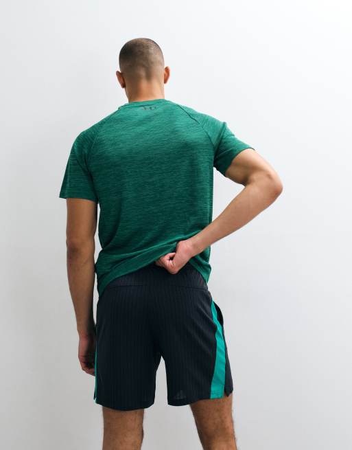 Under Armour Tech Vent 7in Jacquard Shorts in Ultimate black and green, 4 of 5