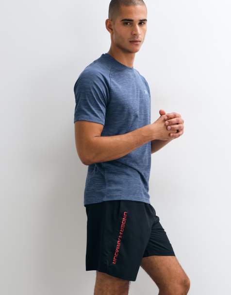 Under Armour Tech Woven Wordmark szorty w kolorze czarnym i czerwonym - view 1