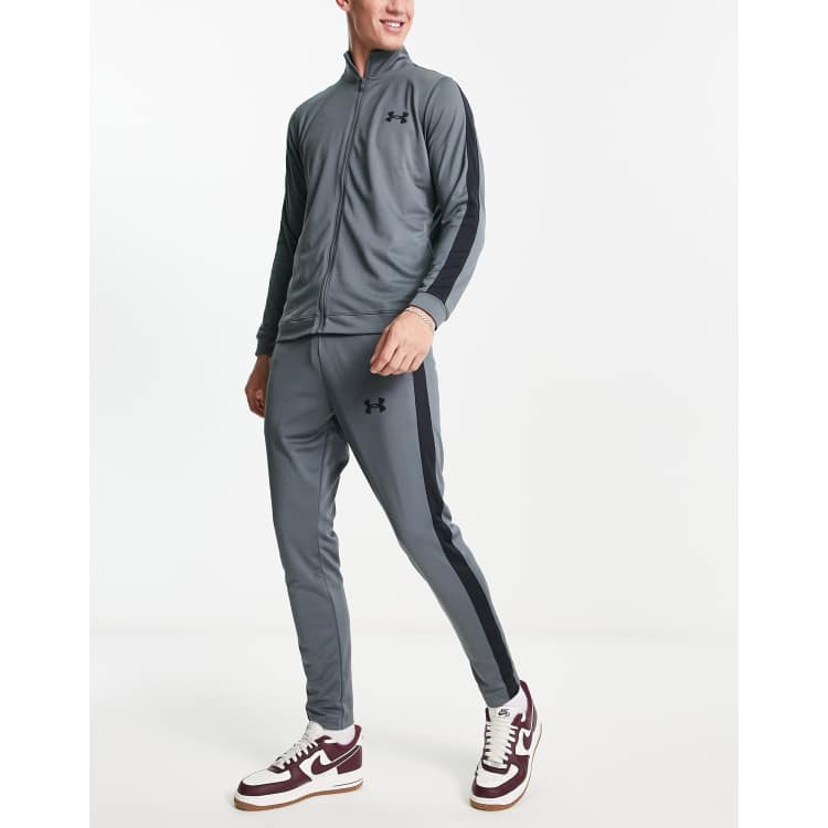 Under armour black outlet tracksuit