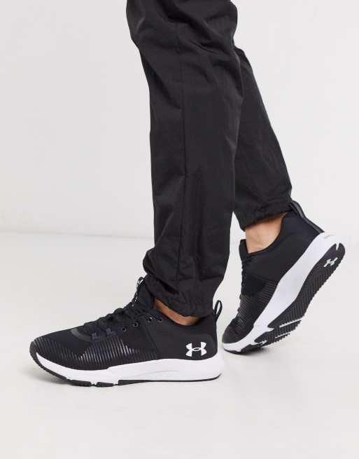 All black under armour hot sale trainers