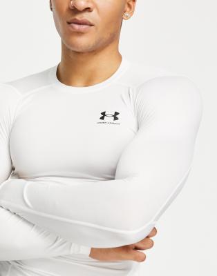 white under armour undershirt