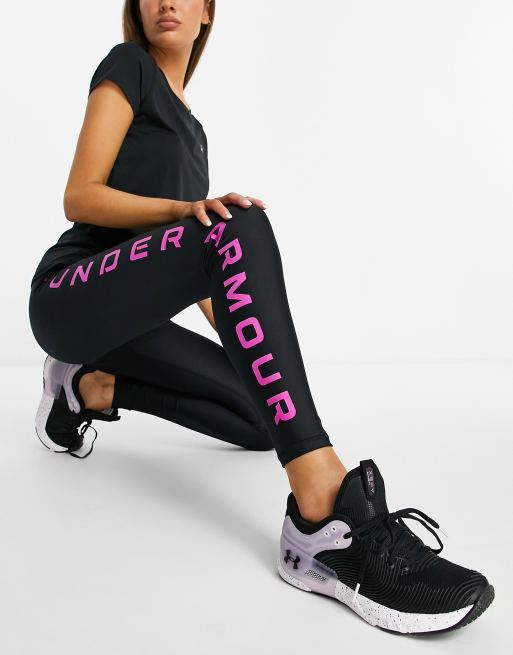 Under Armour Training - Heatgear - Sorte leggings med pink branding på benet