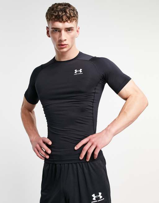 Under Armour – Training – HeatGear – Svart t-shirt med logga i baslagermodell