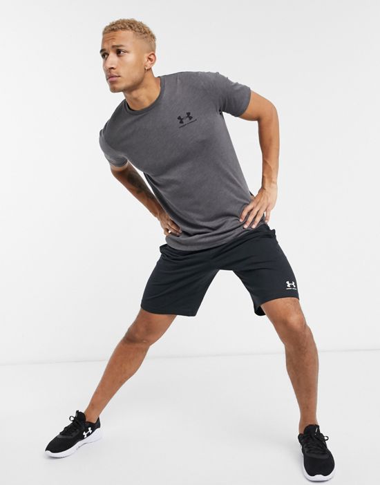 https://images.asos-media.com/products/under-armour-training-logo-t-shirt-in-gray/20672425-4?$n_550w$&wid=550&fit=constrain