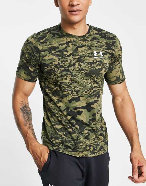 Under Armour Training – T-shirt w kolorze khaki we wzór moro