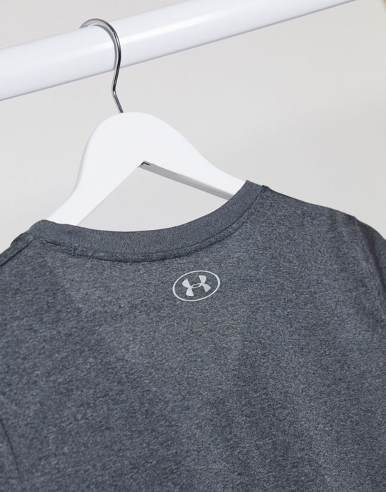 https://images.asos-media.com/products/under-armour-training-tech-v-neck-t-shirt-in-gray/21888069-3?$n_550w$&wid=550&fit=constrain