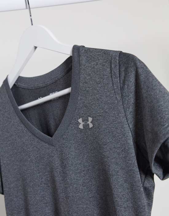 https://images.asos-media.com/products/under-armour-training-tech-v-neck-t-shirt-in-gray/21888069-4?$n_550w$&wid=550&fit=constrain