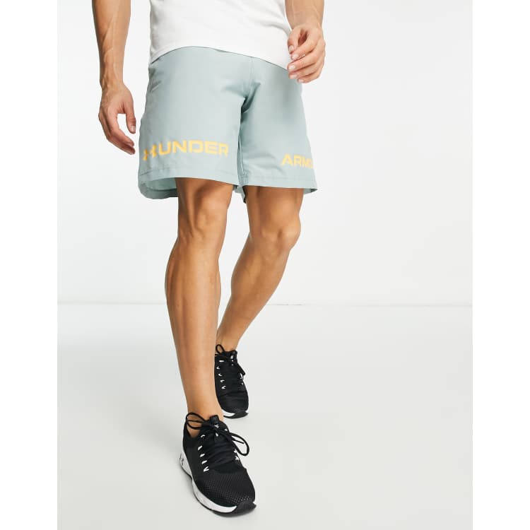 Énfasis nativo malo Under Armour Training woven graphic wordmark shorts in light green | ASOS