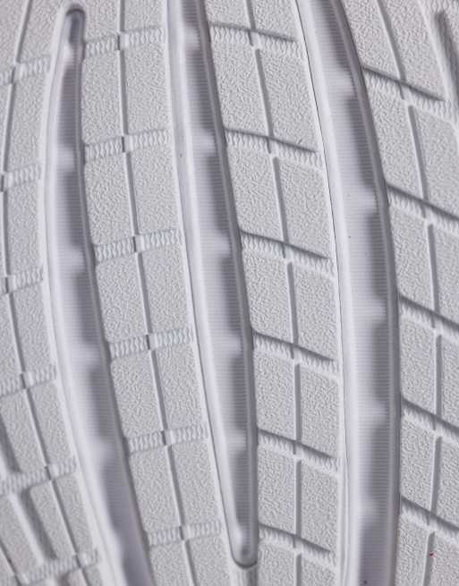 Under Armour Velociti Pace running trainers in white, 4 of 5