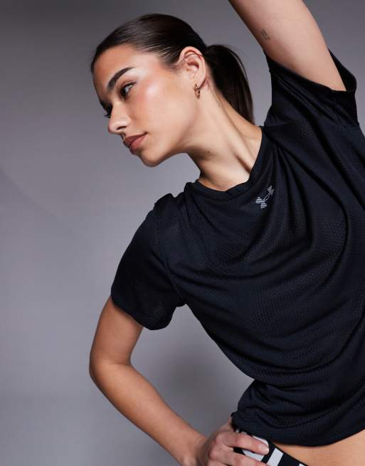 Under Armour Velociti short sleeve running t-shirt in black, 3 of 4