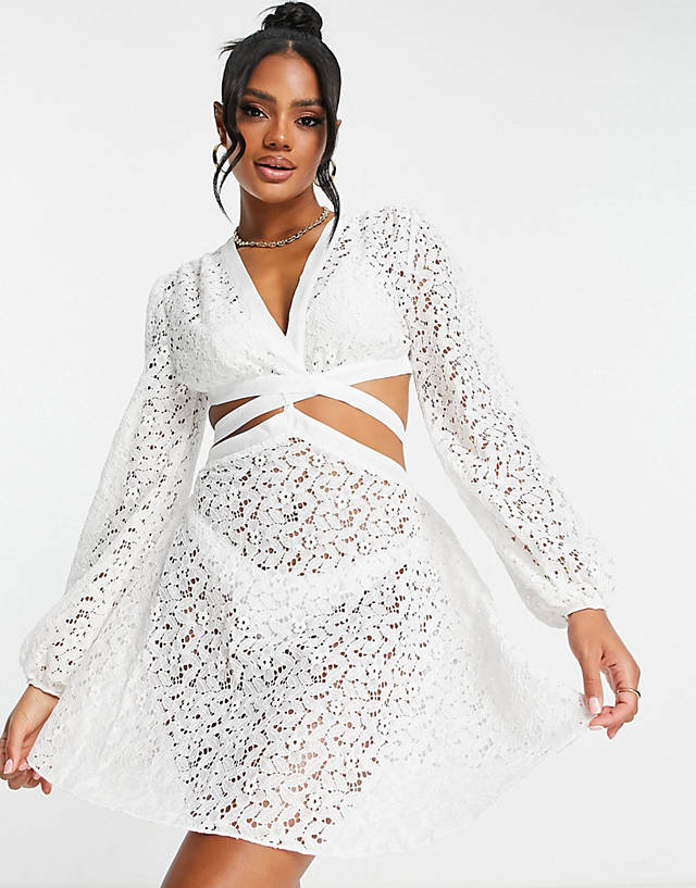 UNIQUE21 - Unique 21 lace beach dress with cut out in white
