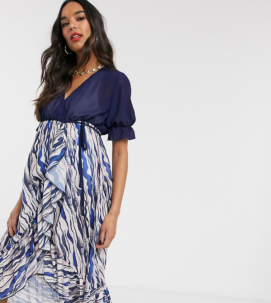 Unique 21 – Mammakläder – Abstrakt randig klänning med omlott-Flerfärgad