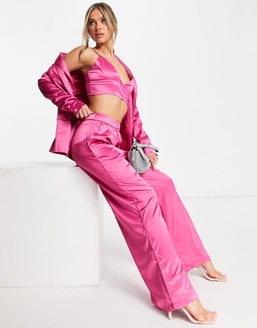 Unique 21 - Pantaloni a fondo ampio in raso fucsia in coordinato
