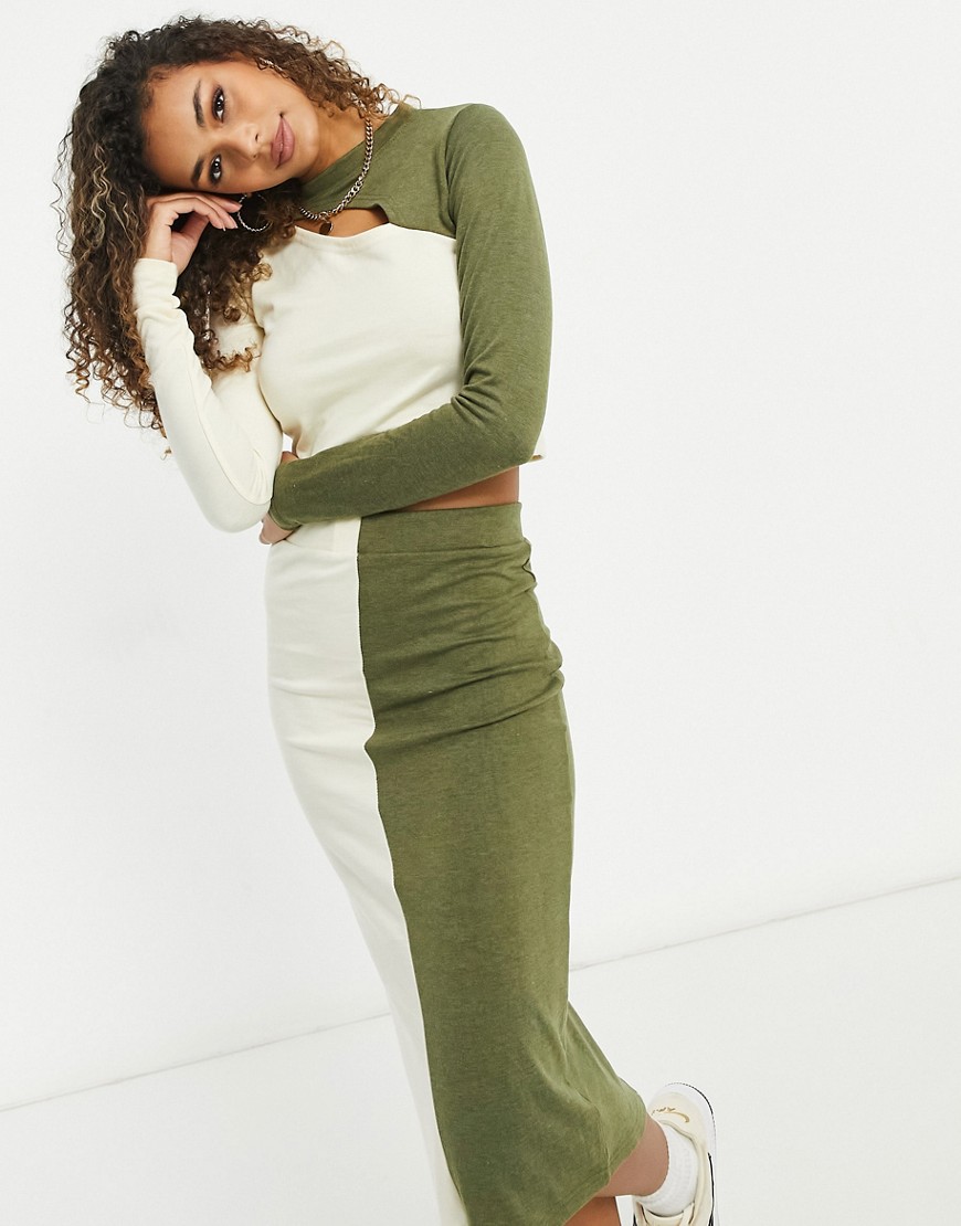 Unique21 knitted two tone crop top in ecru and khaki-Green
