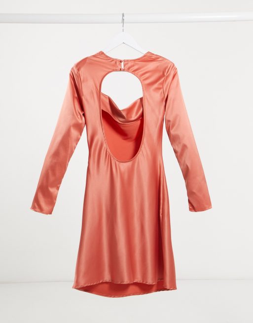 Unique21 - Robe courte en satin coupée en biais avec découpe au dos - Terre cuite, 2 de 4