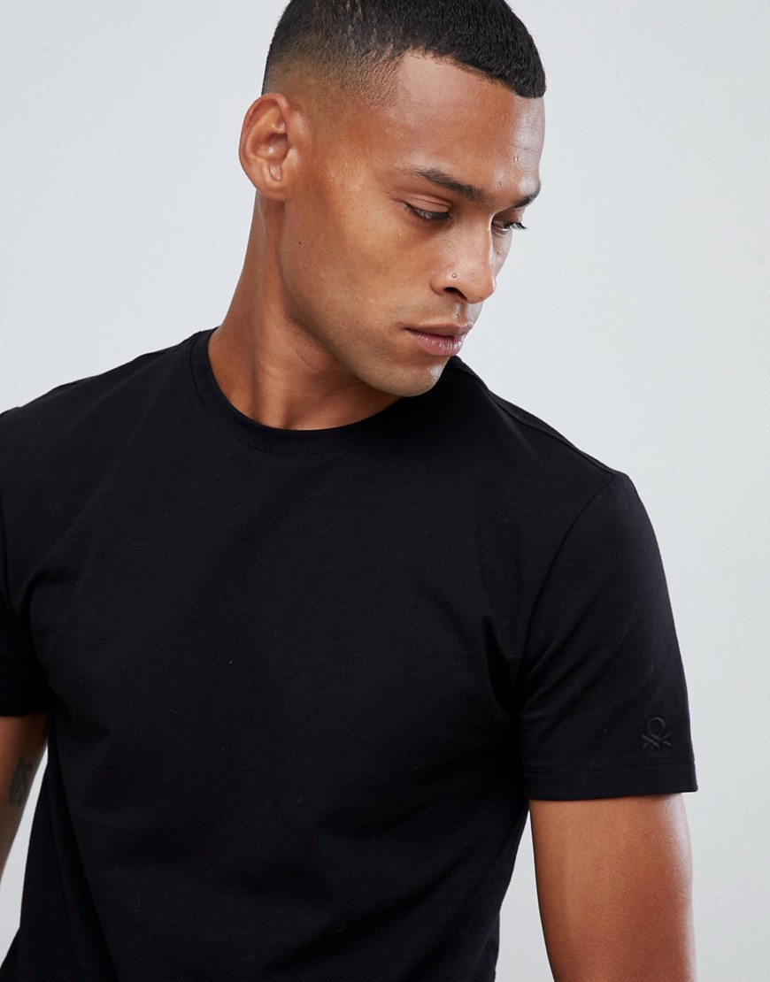 United Colors Of Benetton - T-shirt attillata ed elasticizzata nera-Nero