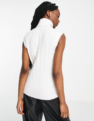 sleeveless jumper cream