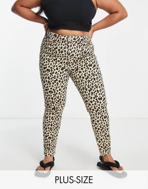 Plus Size High Waisted Leopard Print Leggings