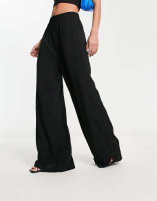 Urban Classics Urban Classics wide leg stretch trousers in black