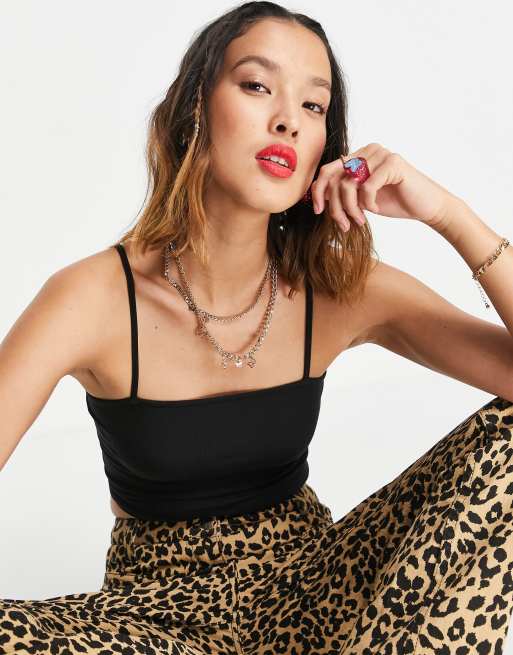 Urban Revivo – Camisole-Oberteil mit kurzem Schnitt in Schwarz 