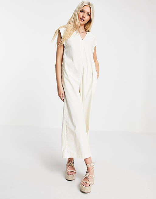 Urban Revivo cap sleeve jumpsuit in off white