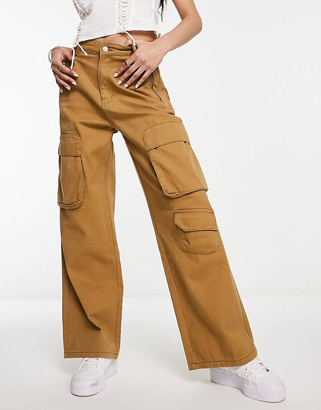 Urban Revivo - cargo trousers in brown