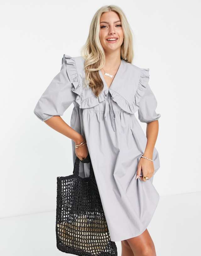 Urban Revivo collared detail mini dress in gray