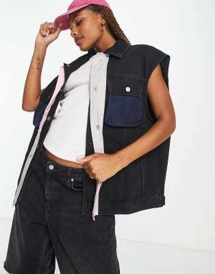 Urban Revivo contrast trim gilet in black