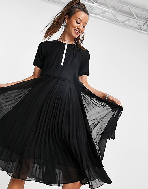 Urban Revivo contrast trim smock mini dress in black