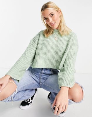 Urban Revivo cropped knitted jumper in green