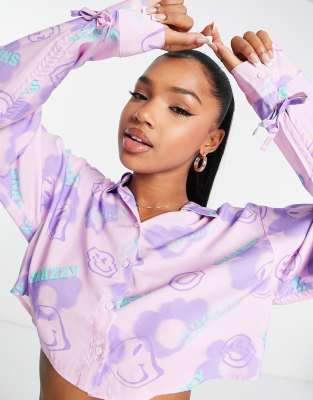 Urban Revivo cropped shirt in purple graphic print - ASOS Price Checker