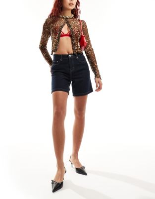 Urban Revivo Urban Revivo denim jorts in indigo-Black