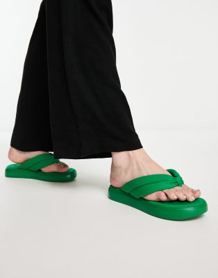 Urban Revivo Urban Revivo flatform toe post sandal in green