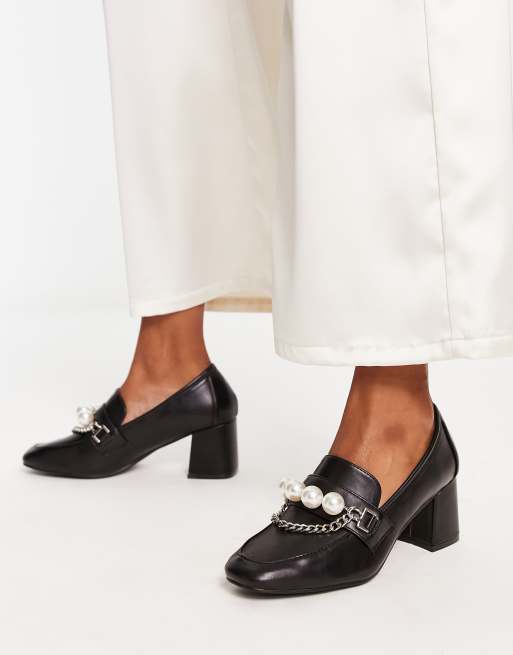 Urban Revivo heeled loafer with faux pearl detail in black | ASOS