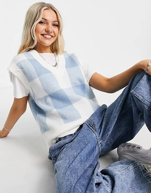 Jumpers & Cardigans Urban Revivo knitted vest in blue check print 
