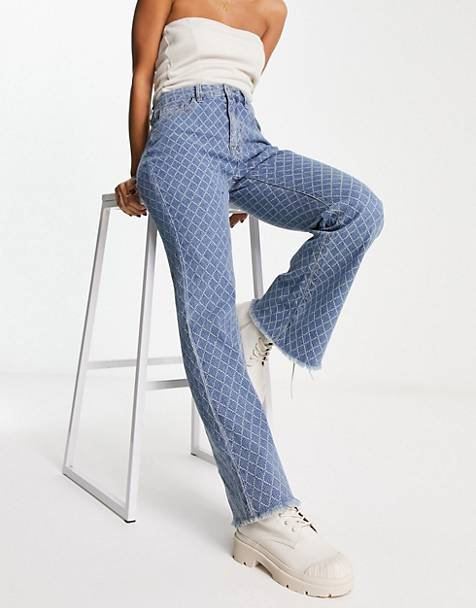 Flare straight leg jeans with raw hem edge in light ASOS Damen Kleidung Hosen & Jeans Jeans Straight Jeans 