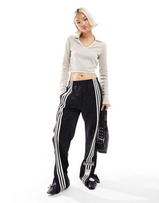 Urban Revivo long sleeve fitted crop t-shirt with contrast piping
