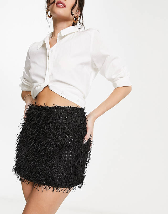 Urban Revivo - mini faux feather skirt in black