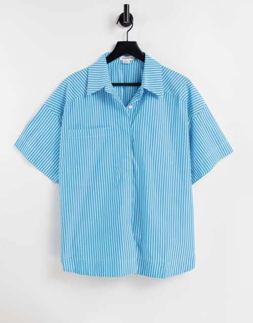 Urban Revivo – Niebieska koszula oversize w paski