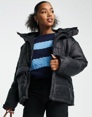 Urban Revivo padded puffer jacket with hood in black