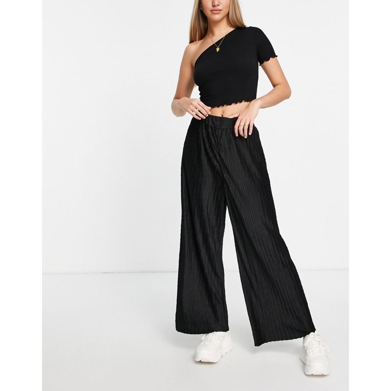 Pantaloni con fondo ampio Pantaloni e leggings Urban Revivo - Pantaloni con fondo ampio neri